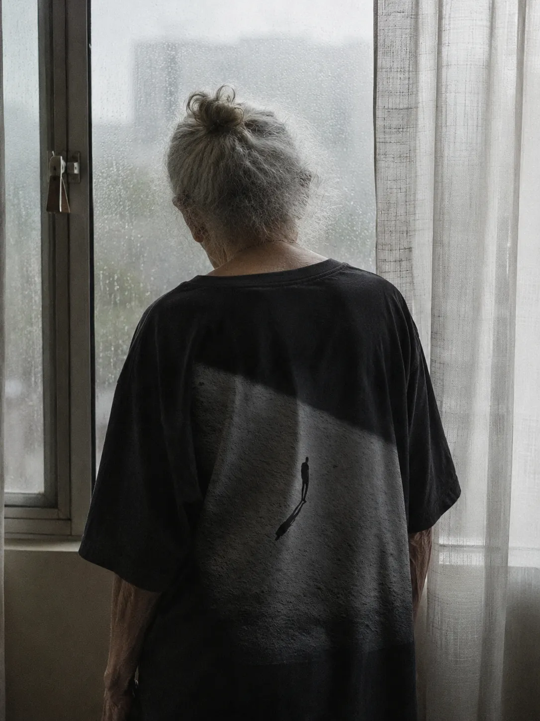 The VERTIGO tee, second view.